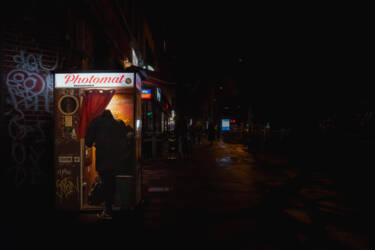 Nikon magazine - Antonia Thomsen  low-light and street nights